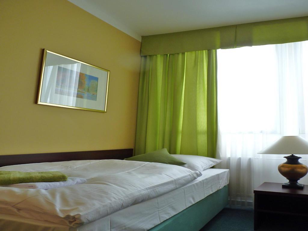 Hotel & Hostel Florian 프라하 외부 사진
