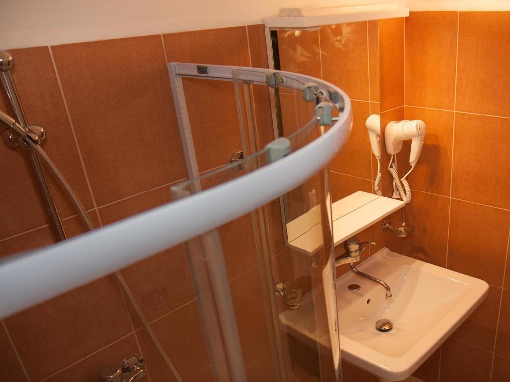 Hotel & Hostel Florian 프라하 외부 사진