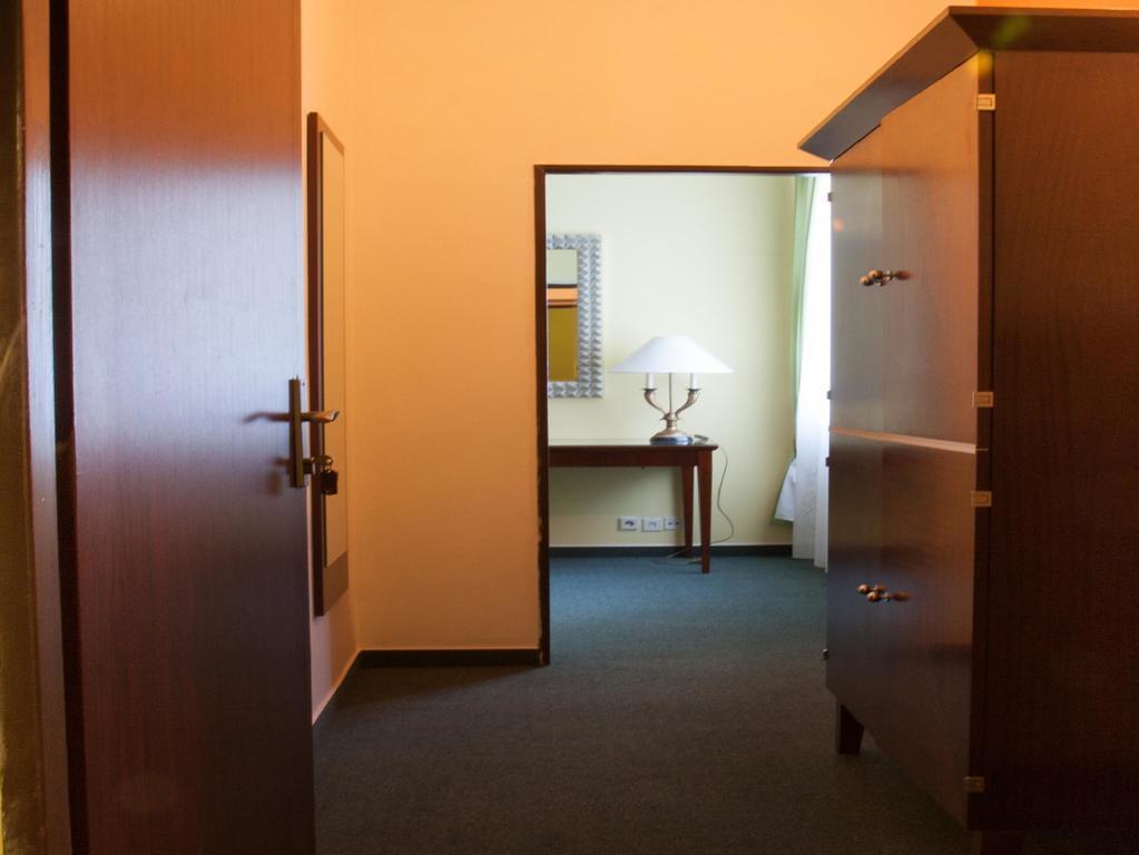 Hotel & Hostel Florian 프라하 외부 사진